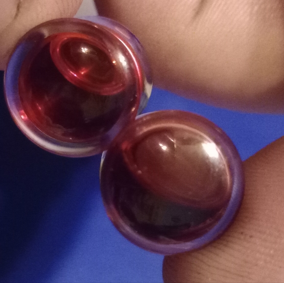 11MM (7/16IN) CLEAR ACRYLIC WITH RED LIQUID PLUGS - Picture 4 of 5